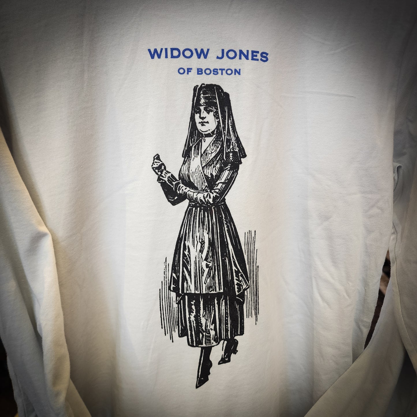 Widow Jones | Unisex Long Sleeve Tee