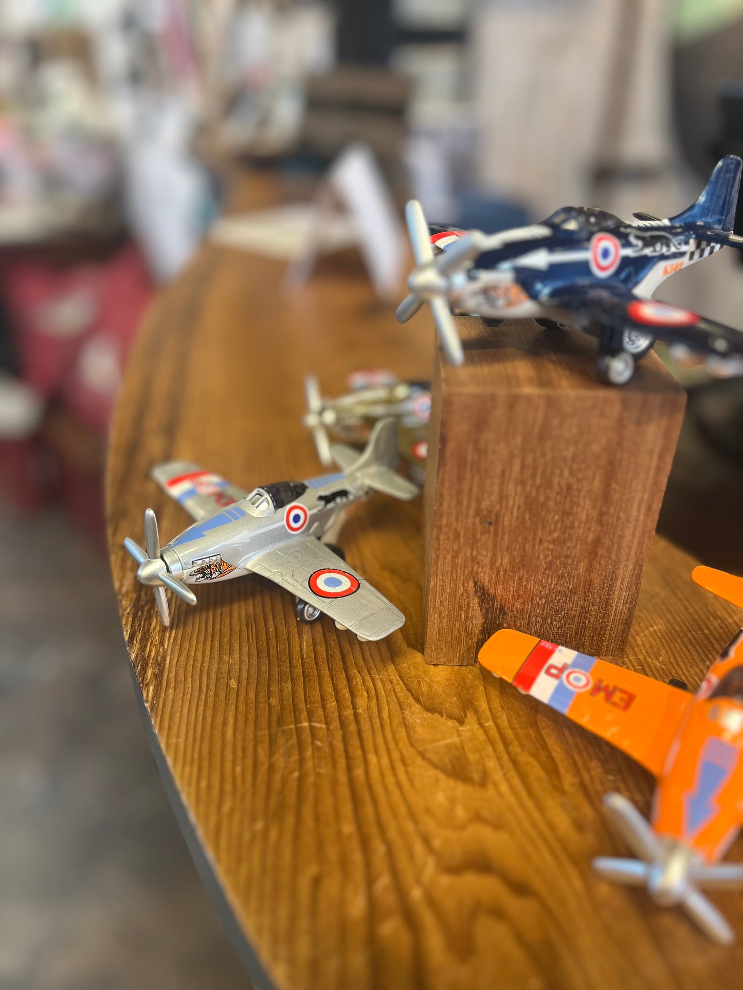 Toy Airplanes