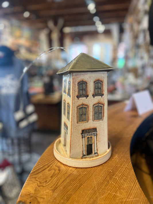 Clay Art Bird Feeder | Kingsley Weihe