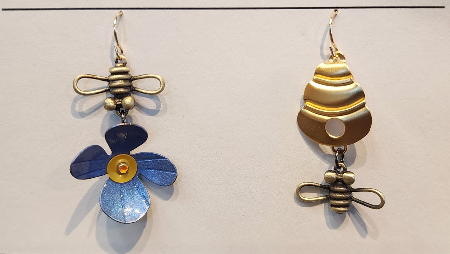 Bee Line Earrings | Chickenscratch