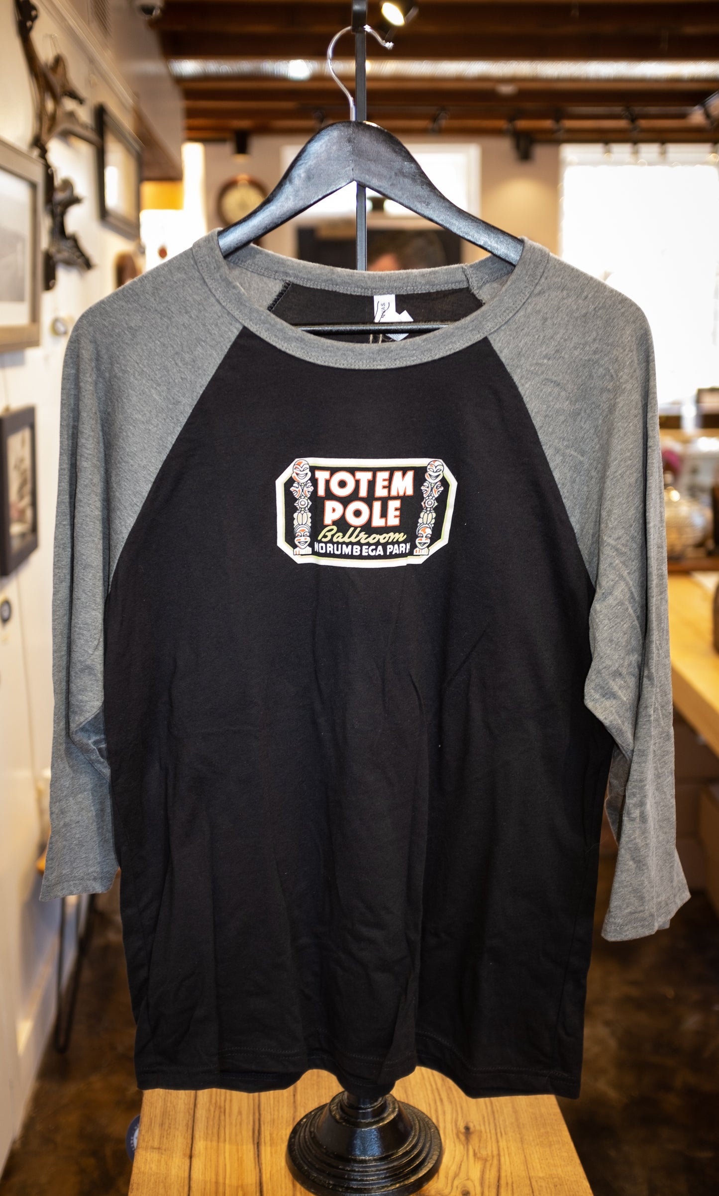 Totem Pole Ballroom | Three-quarter sleeve - Unisex