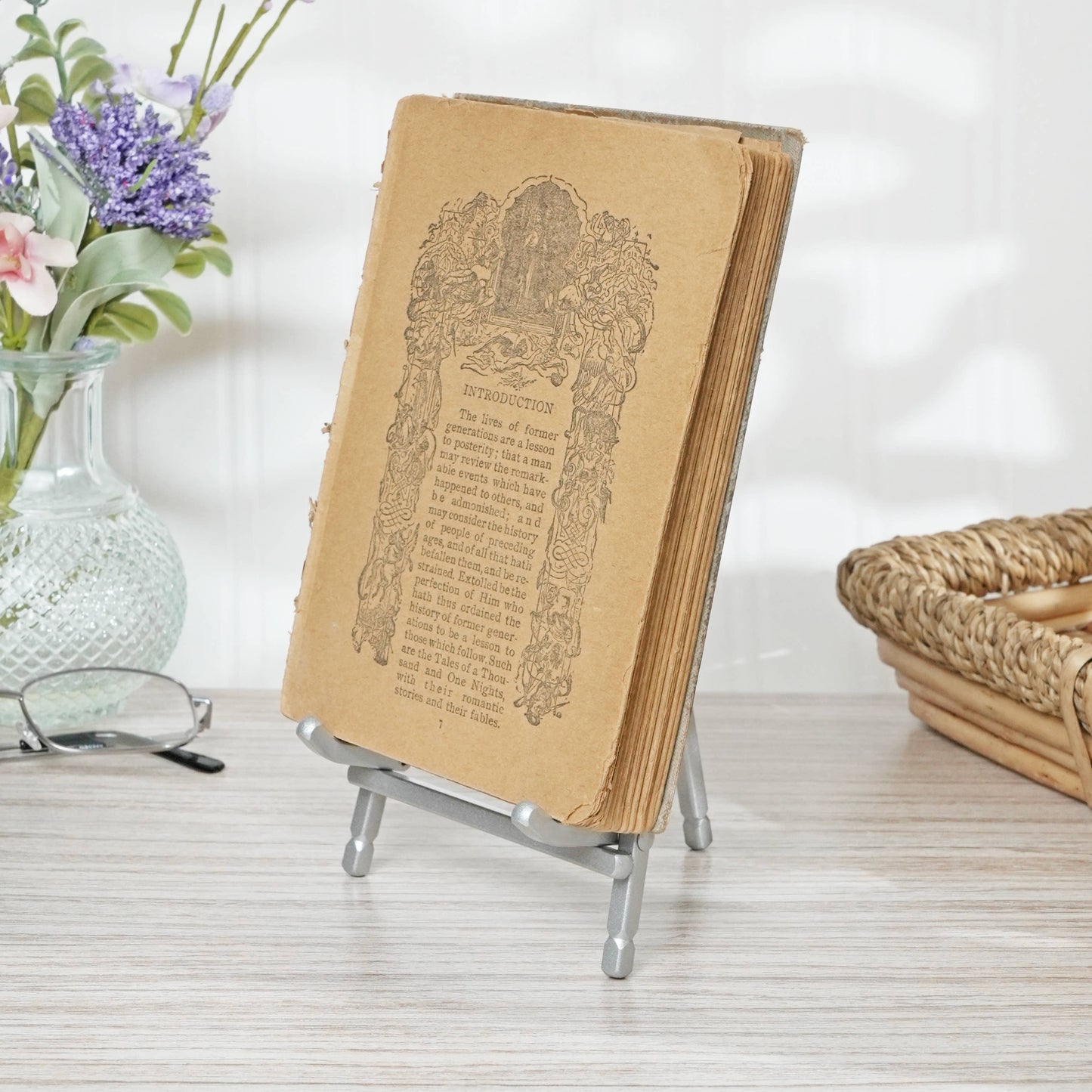 Bard's Satin Metal Easel, 7" H x 4.25" W x 4.5" D
