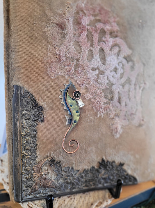 Seahorse Pin | Chickenscratch