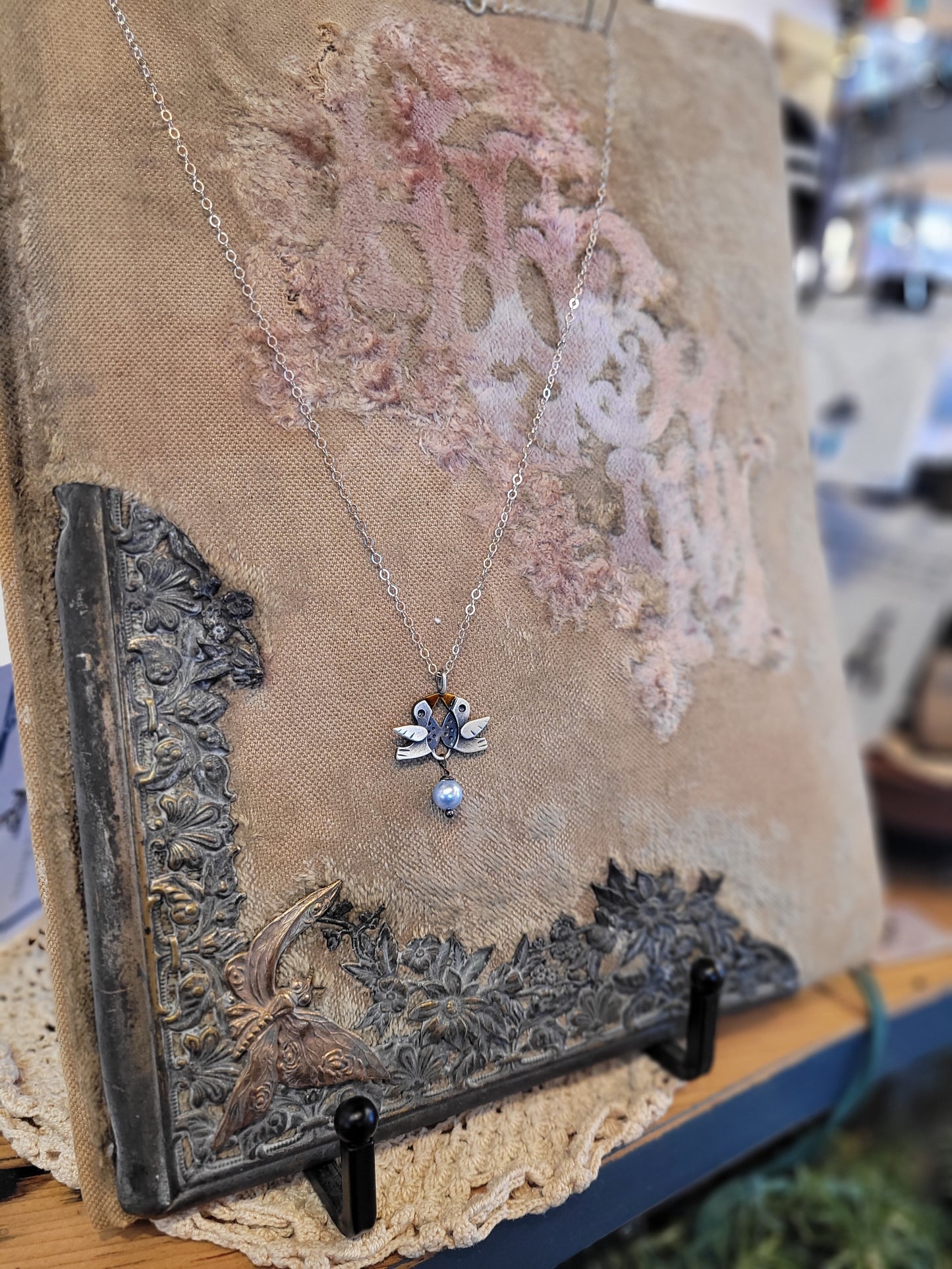 Lovebirds Pendant | Chickenscratch