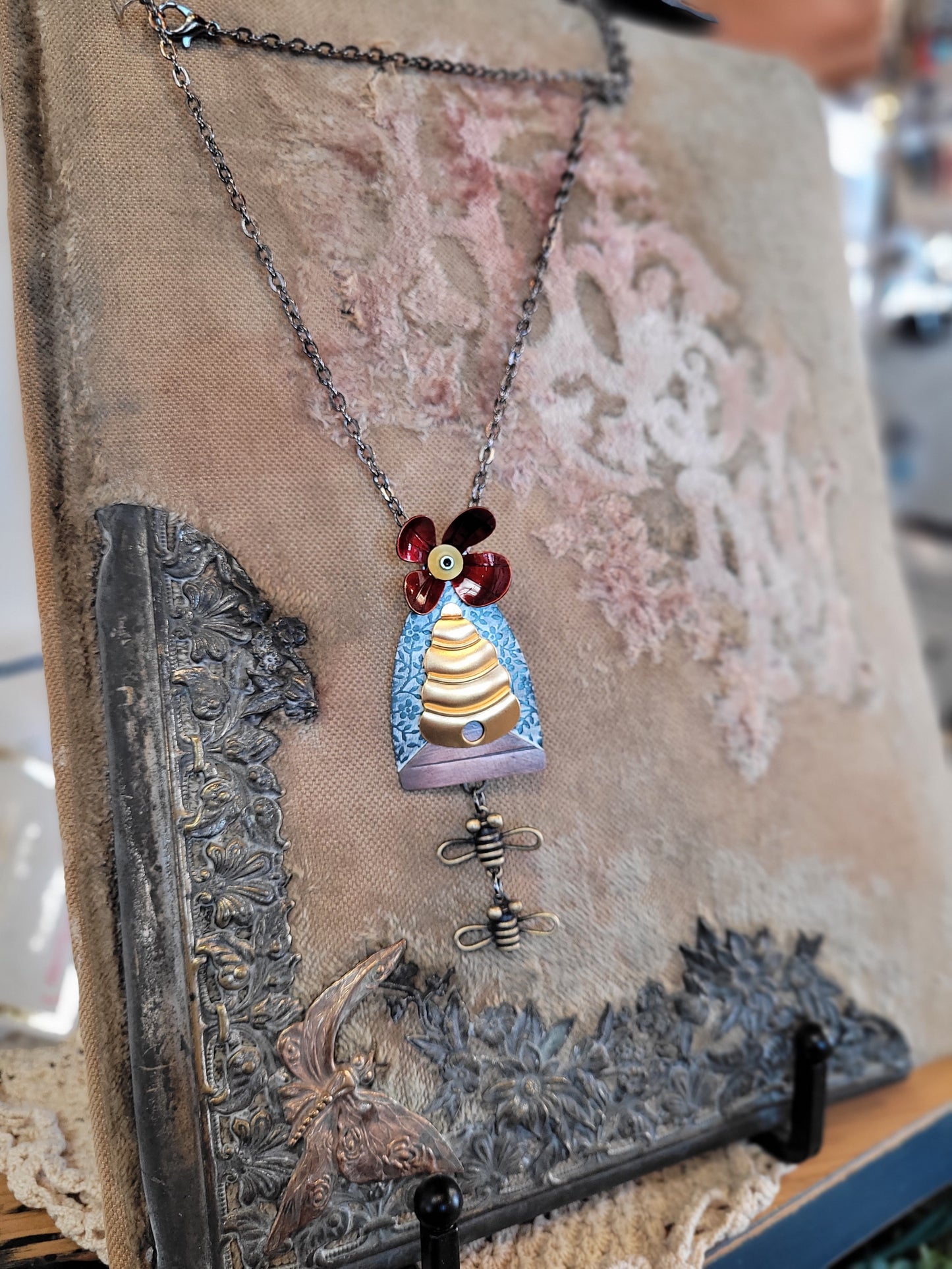 Bee Line Necklace | Chickenscratch