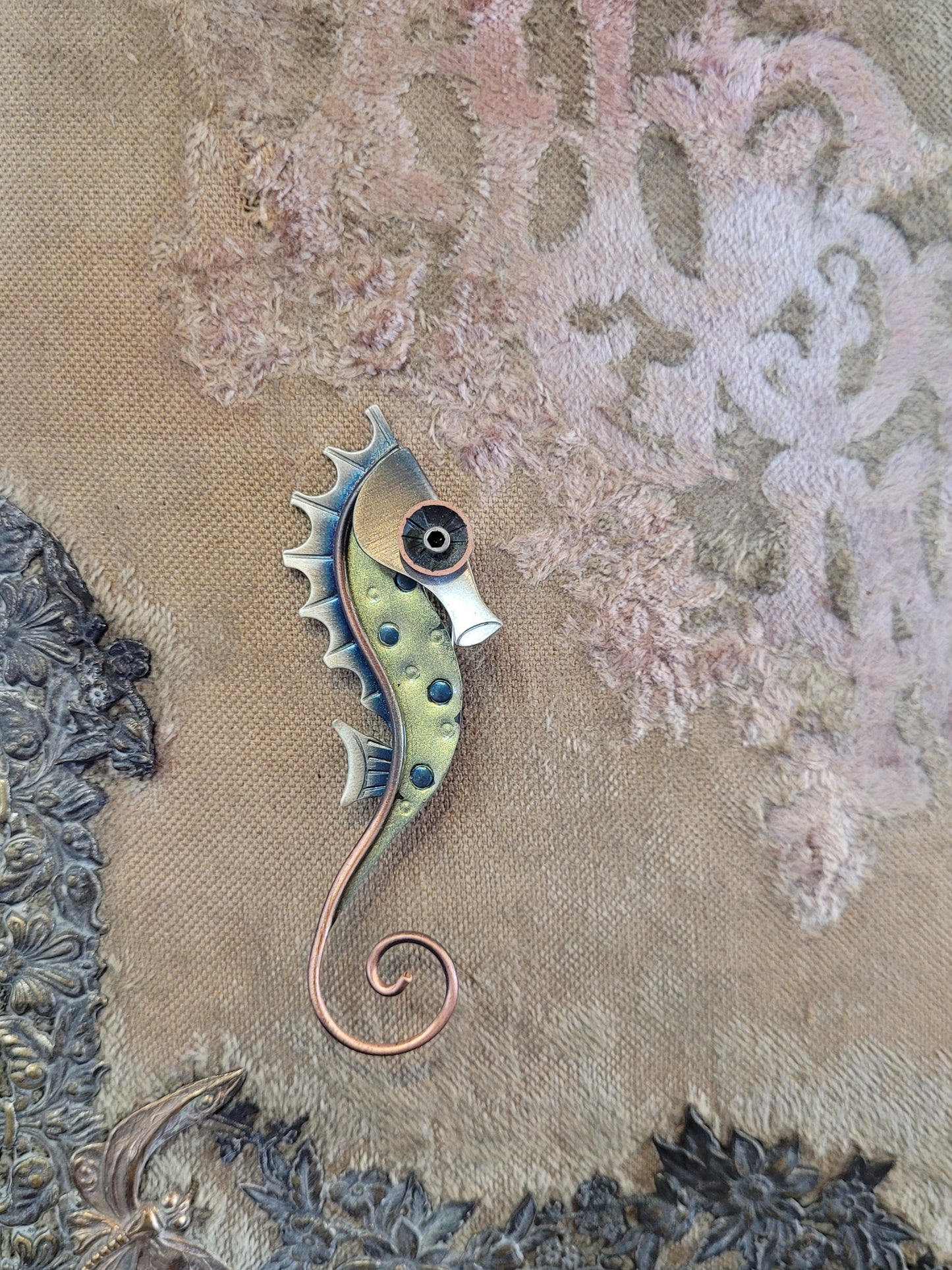 Seahorse Pin | Chickenscratch